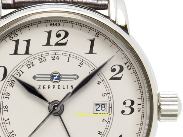 Zeppelin Fliegeruhr 7642-5 Zifferblatt Großaufnahme
